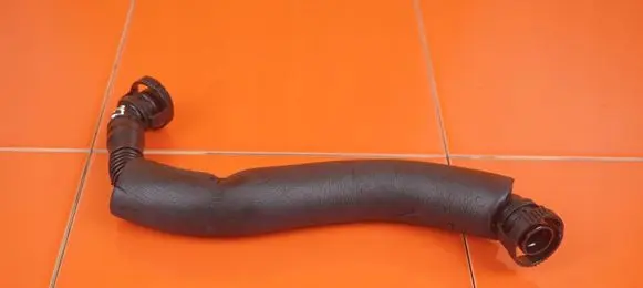 Volkswagen Scirocco Breather hose/pipe 06J103221B CAW PRZEWOD