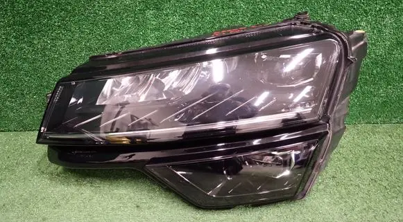 Skoda Karoq Headlight/headlamp 57B941015B