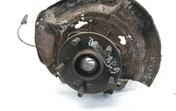 Toyota Avensis T270 Front wheel hub
