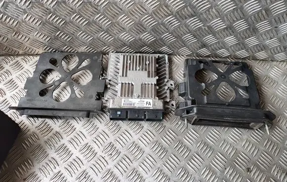 Jaguar XJ X350 Engine control unit/module 6R8Q12A650FA 5WS40385AT 5WS40385A