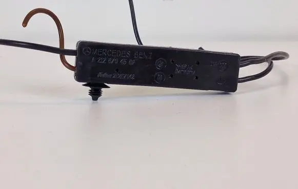 Mercedes-Benz CLS C218 X218 Aerial antenna amplifier A2128704589