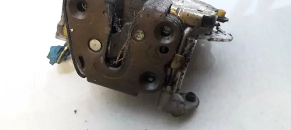 Nissan Micra Front door lock