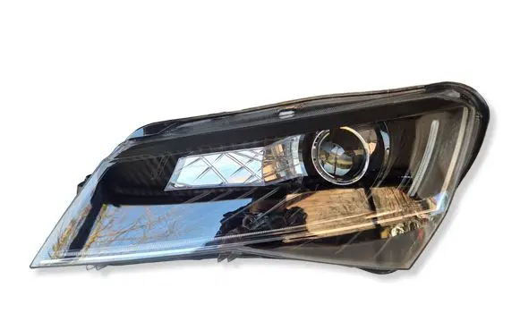 Skoda Superb B8 (3V) Headlight/headlamp 3V1941015B 1ZS01193925