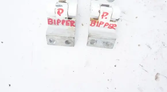 Peugeot 308 Loading door hinge set 