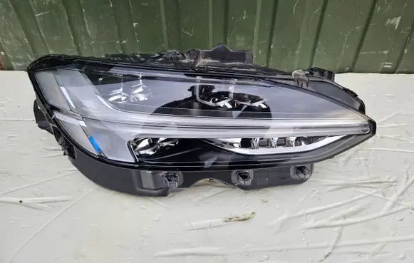 Volvo S90, V90 Headlights/headlamps set 31468901