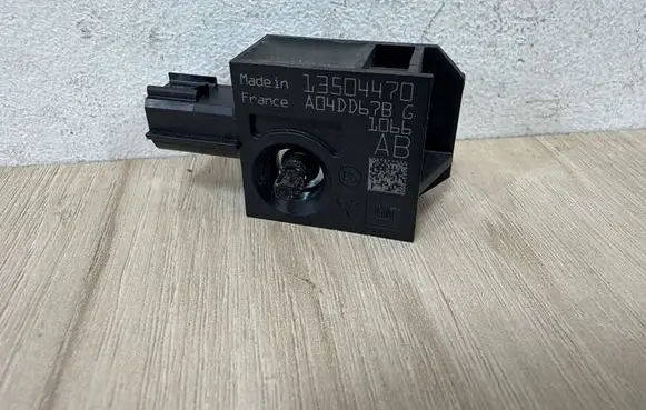 Opel Astra K Airbag deployment crash/impact sensor 13504470 A04DD67BG