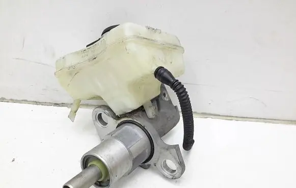 Audi A4 S4 B8 8K Master brake cylinder 8K0611301A