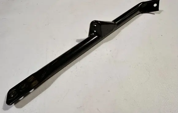 Chevrolet Camaro Front strut bar 23105888