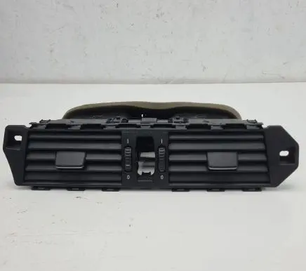 BMW 5 E60 E61 Dash center air vent grill 05148001 05114001