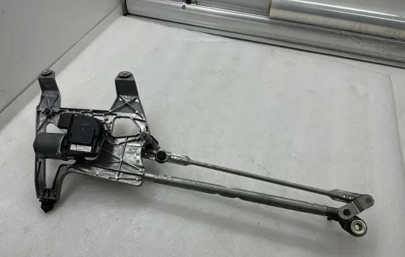 Tesla Model X Front wiper linkage and motor 161551100A 20220908 3397022487