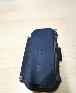 BMW 5 F10 F11 Fuse box cover 7555179 586509