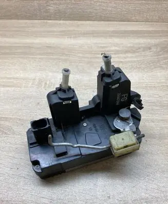 Opel Vectra C Rear door lock 24447346