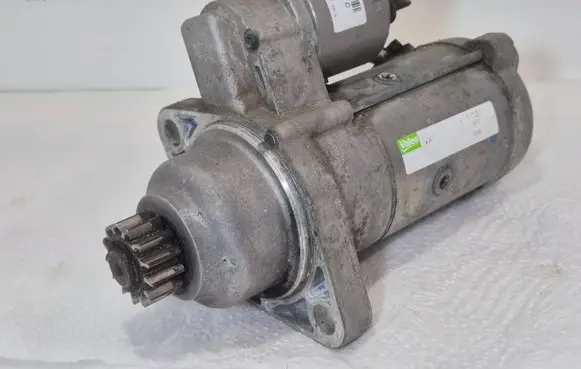 Volkswagen PASSAT B7 Starter motor 02M911024G 02E911287C