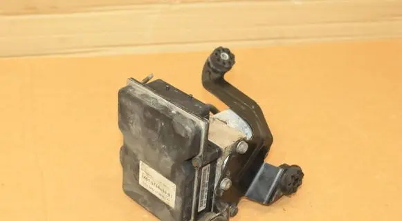BMW X5 E53 ABS Pump 6768686