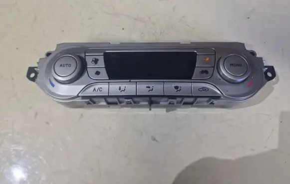 Ford Focus Climate control unit 7M5T18C612CD