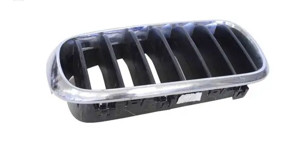 BMW X6 F16 Front bumper upper radiator grill 7373690