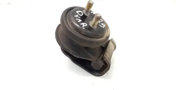 Suzuki Grand Vitara II Engine mount bracket
