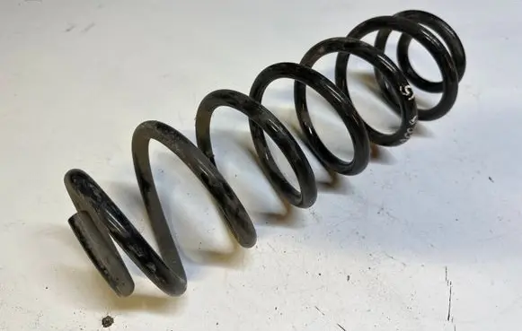 Skoda Superb B8 (3V) Rear coil spring