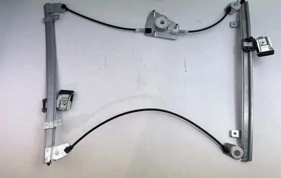 Hyundai i30 Front door manual window regulator 8207261 824712L000 824712R000