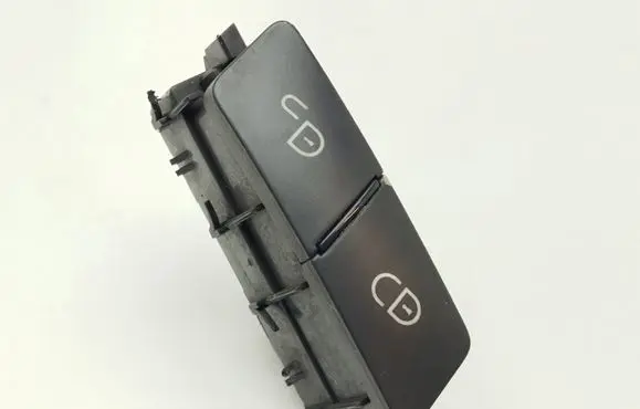 Mercedes-Benz C W204 Central locking switch button A2048706410