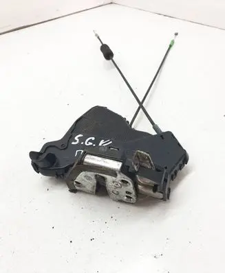 Suzuki Grand Vitara II Front door lock 6031511