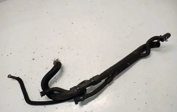 Engine coolant pipe/hose