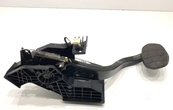 BMW 2 F45 Pedal assembly 6856596