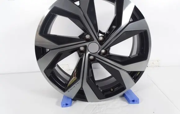 Renault Austral Original wheel cap 403009118R 403008811R