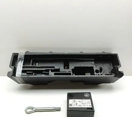 Mercedes-Benz ML W166 Other trunk/boot trim element A1645830302 A2213150061