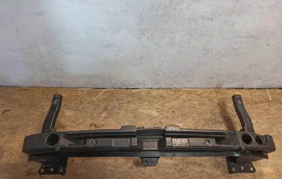Volkswagen Golf VII Front bumper support beam 