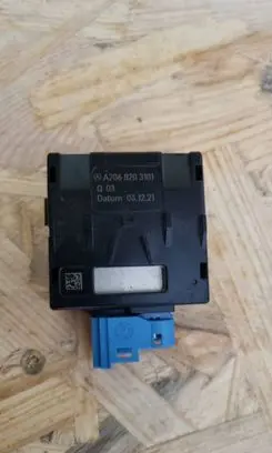 Mercedes-Benz C W206 USB socket connector A2068203101