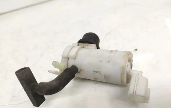 Subaru Impreza IV Windscreen/windshield washer pump EW08MITSV8A