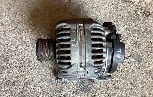 Audi A4 S4 B8 8K Generator/alternator 06F903023J 0124525092