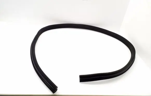 Mercedes-Benz CLS C219 Rubber seal front door (on door) A2196970151
