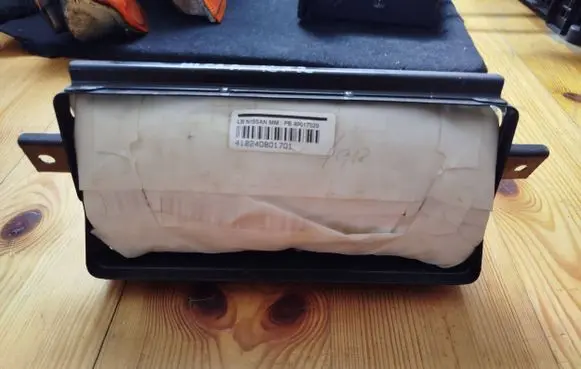 Nissan Micra Passenger airbag 40017020 418240801701