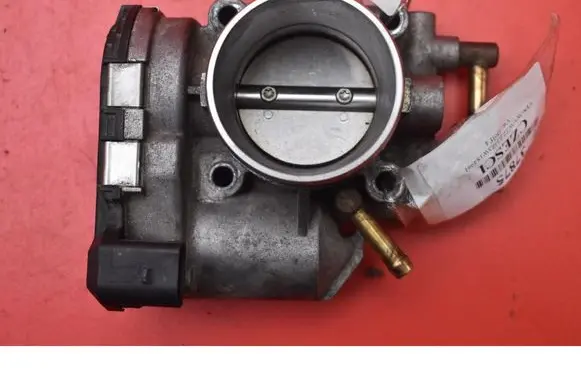 Volkswagen Golf IV Throttle body valve 036133062D