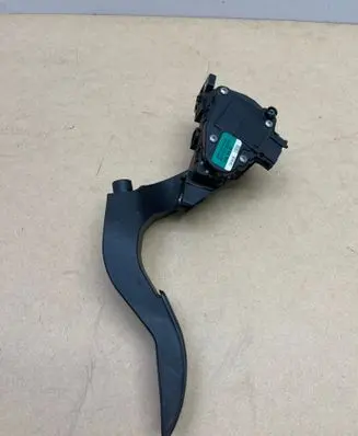 Audi A4 S4 B7 8E 8H Accelerator throttle pedal 8E1721523G