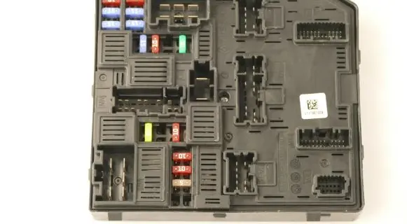 Nissan X-Trail T32 Fuse module 284B75NA0A