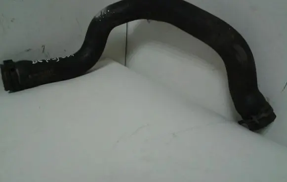 Volkswagen PASSAT B6 Engine coolant pipe/hose 3C0122101R