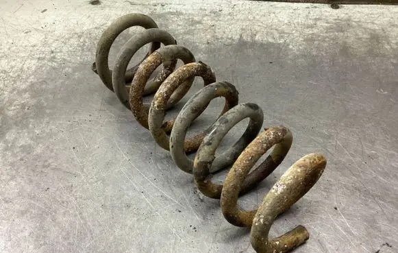 Mercedes-Benz C W203 Rear coil spring