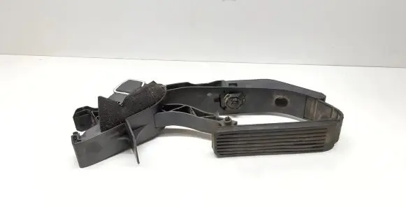 Mercedes-Benz E W211 Accelerator throttle pedal A2113000404