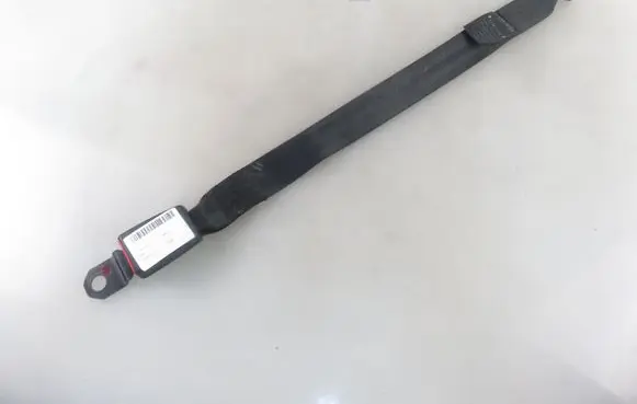 Volvo XC90 Rear seatbelt 82465446