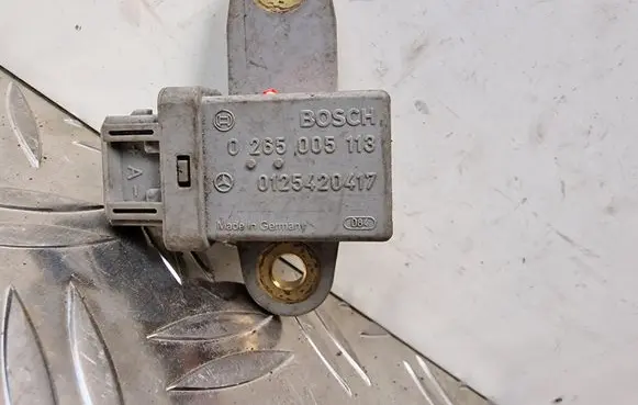 Mercedes-Benz A W168 ESP acceleration yaw rate sensor 0125420417