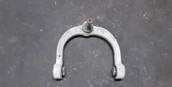 Mercedes-Benz ML W164 Front upper control arm/wishbone 