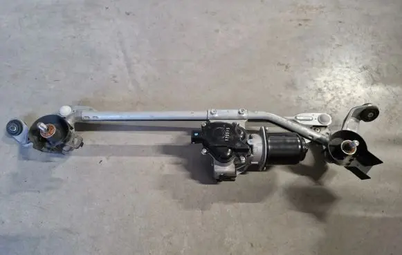 Fiat Fullback Front wiper linkage and motor