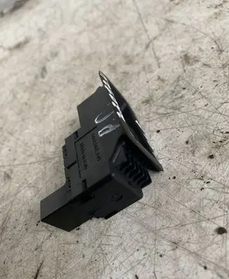 Volkswagen Golf VII Electric window control switch 5G0868345