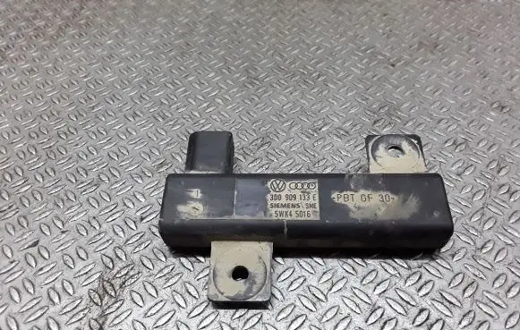 Volkswagen Touareg I Interior comfort aerial antenna 3D0909133E