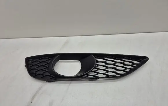 Audi Q7 4L Front fog light trim/grill 4L0807676C 3X39X 4SAUM5160K