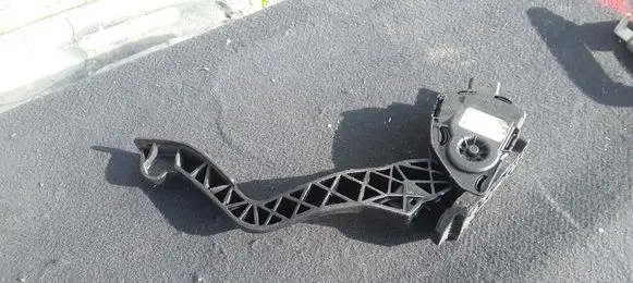 Citroen C3 Accelerator pedal position sensor 9654405580