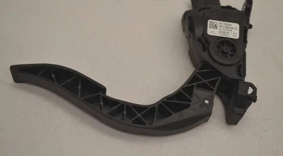 Audi A6 S6 C7 4G Accelerator throttle pedal 8K1723523A 21012018 6PV00950521